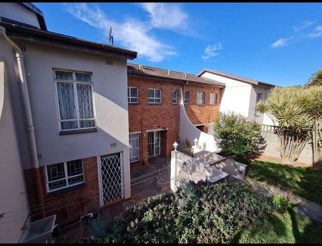 3 BEDROOM TOWNHOUSE SOLD IN THE WOLDS